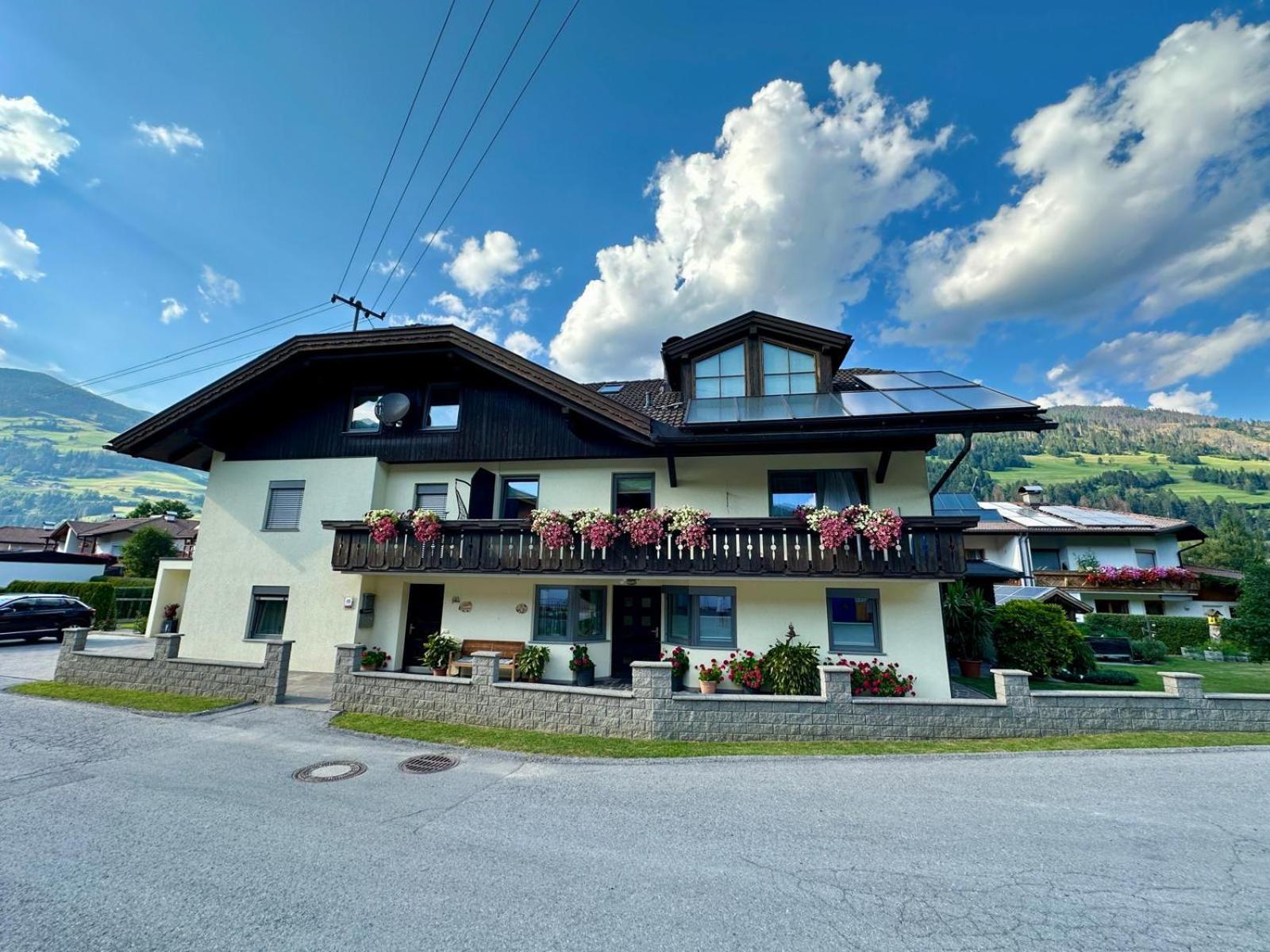 Ferienwohnung Fam Alfons Geiler Heinfels Exterior photo